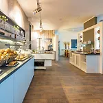 Szálloda Arthotel Bakker 3*
