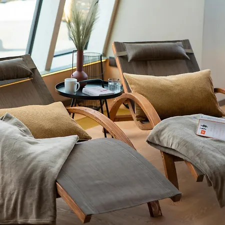 ホテル Arthotel Bakker 3*