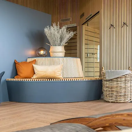 فندق Arthotel Bakker 3*
