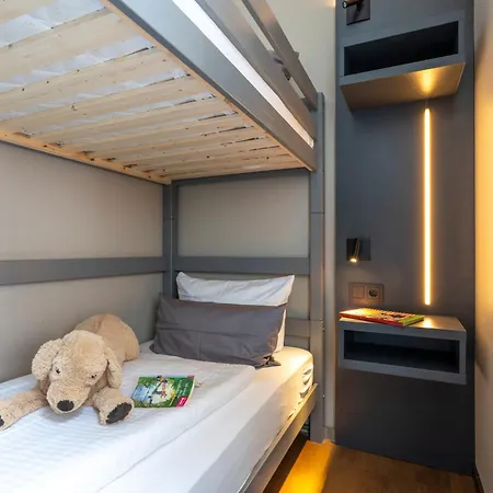 ホテル Arthotel Bakker 3*