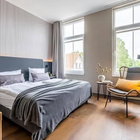 ホテル Arthotel Bakker