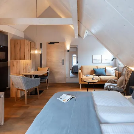 Arthotel Bakker ホテル 3*