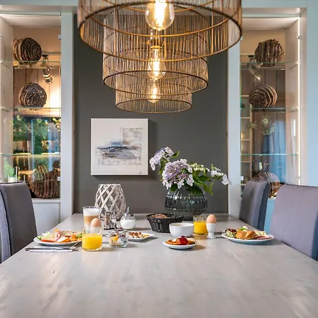 Arthotel Bakker ホテル